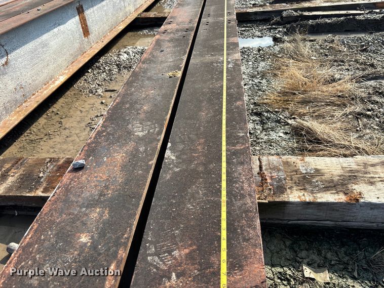 image for item EE3984  (2) I-beams 