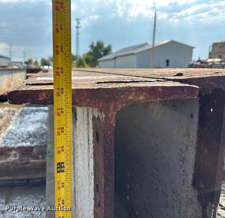 image for item EE3984  (2) I-beams 