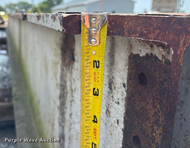 image for item EE3984  (2) I-beams 