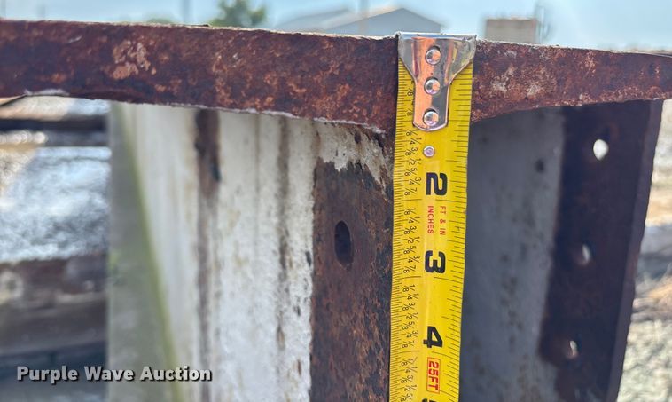 image for item EE3984  (2) I-beams 