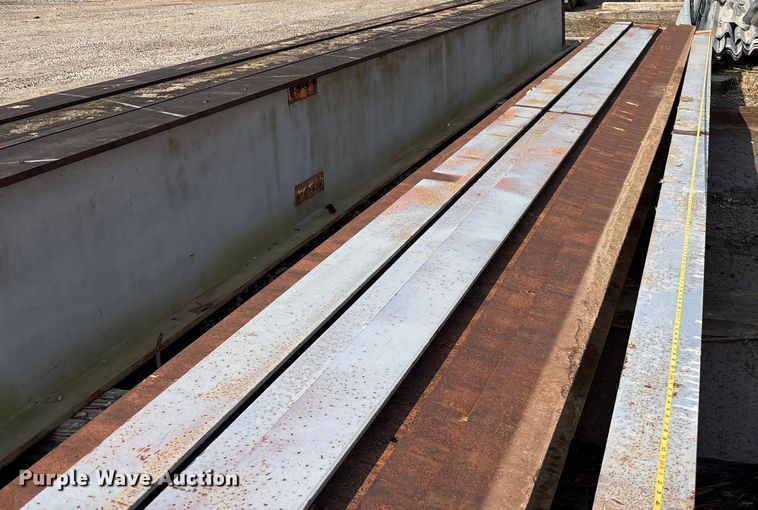 image for item EE3985 (9) I-beams