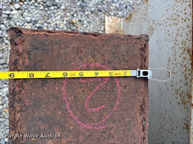 image for item EE3989 (3) I-beams