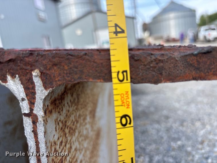 image for item EE3989 (3) I-beams