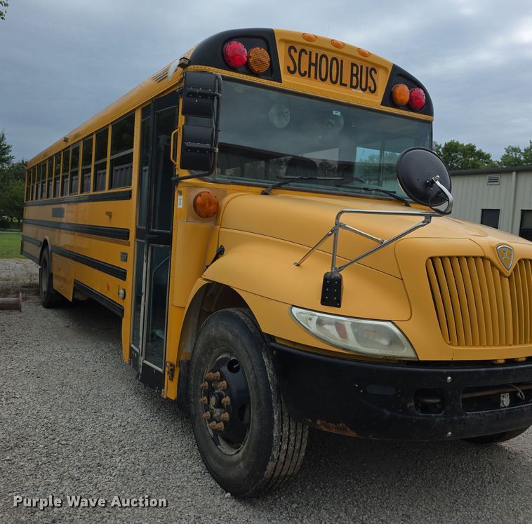 image for item EF3768 2005 International PB105 school bus