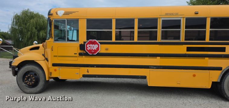 image for item EF3768 2005 International PB105 school bus