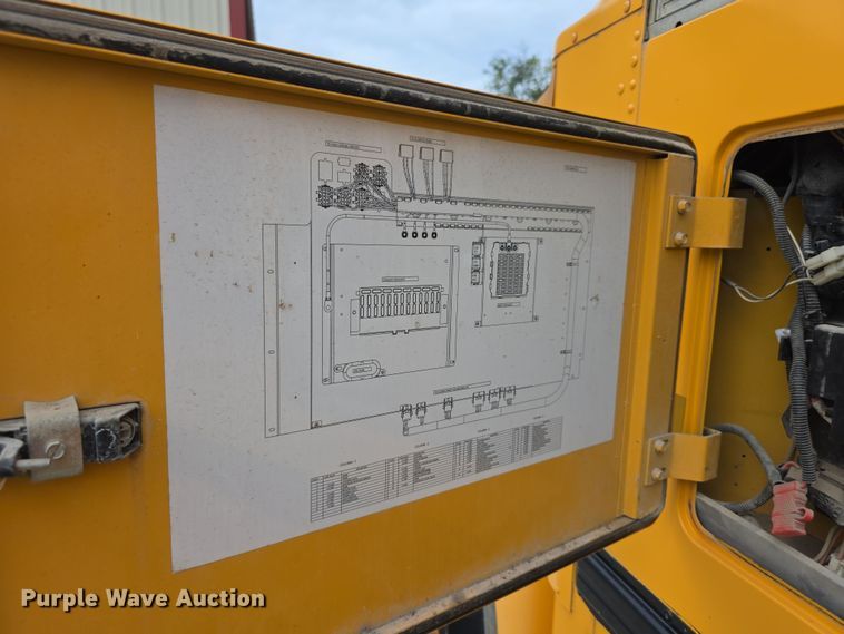 image for item EF3768 2005 International PB105 school bus