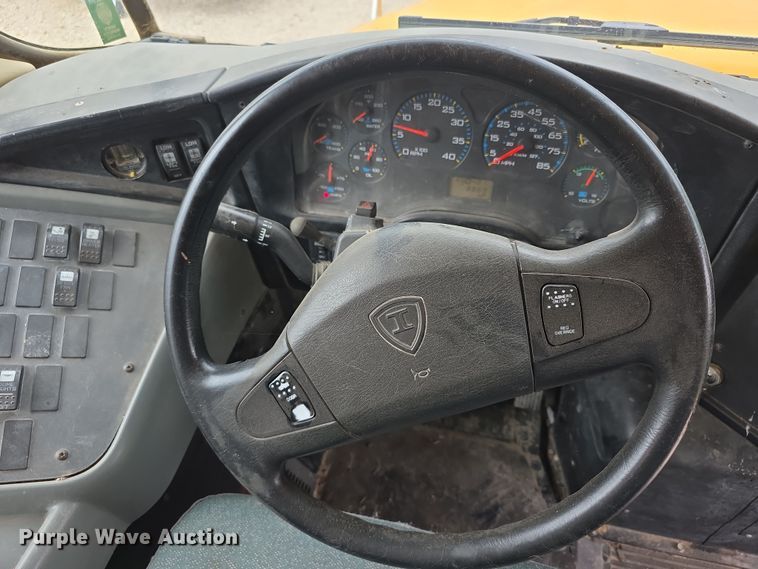 image for item EF3768 2005 International PB105 school bus