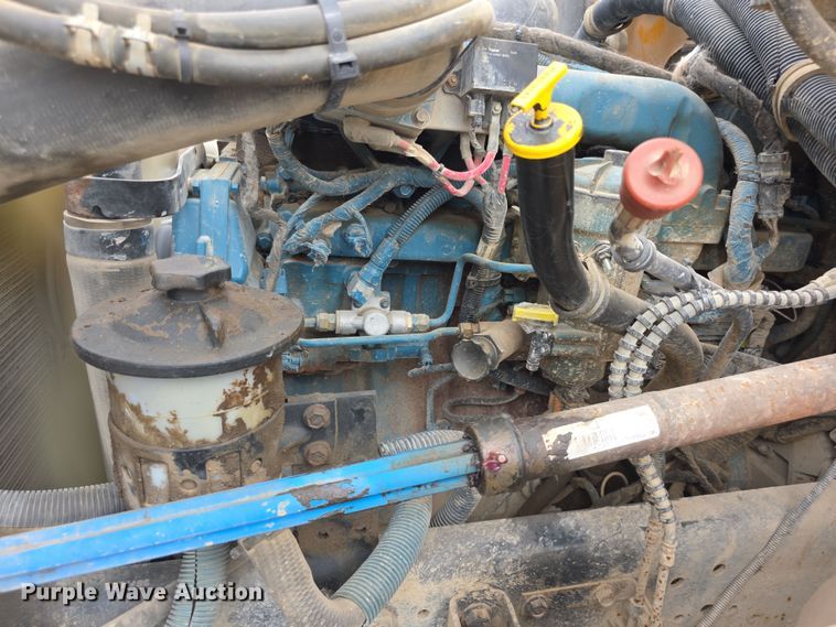 image for item EF3768 2005 International PB105 school bus