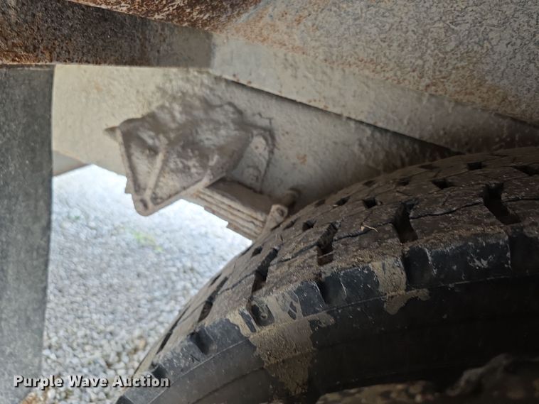 image for item EF3768 2005 International PB105 school bus