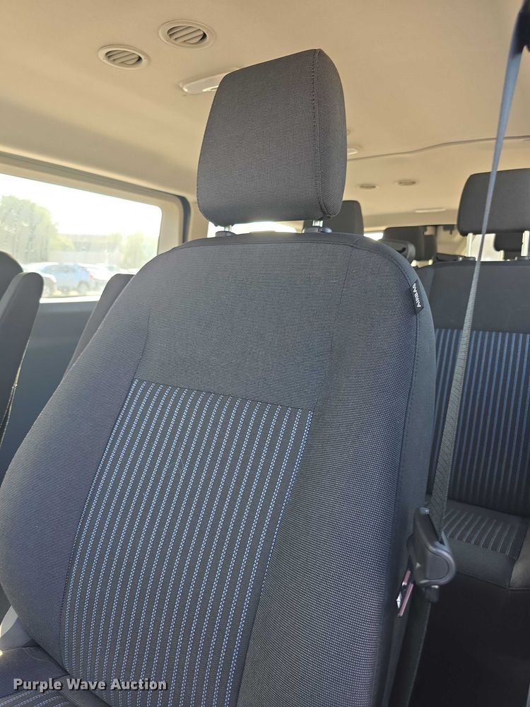 image for item EF3770 2019 Ford Transit 150 van