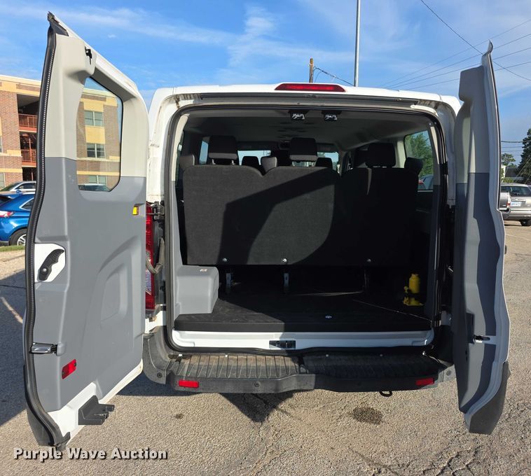 image for item EF3770 2019 Ford Transit 150 van
