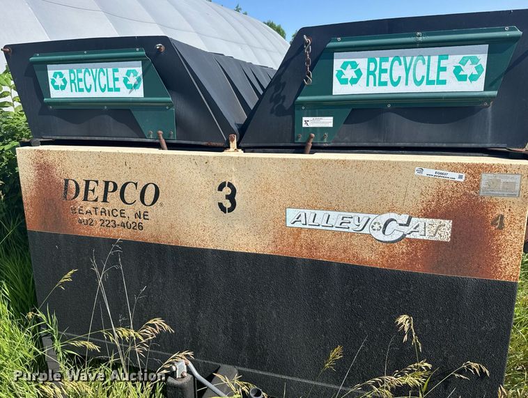 image for item EG6637 2001 AlleyCat RSWT-50 Recycling recycling trailer