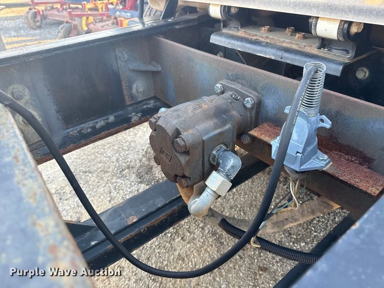 image for item EG8187 2014 International 7400 dump truck