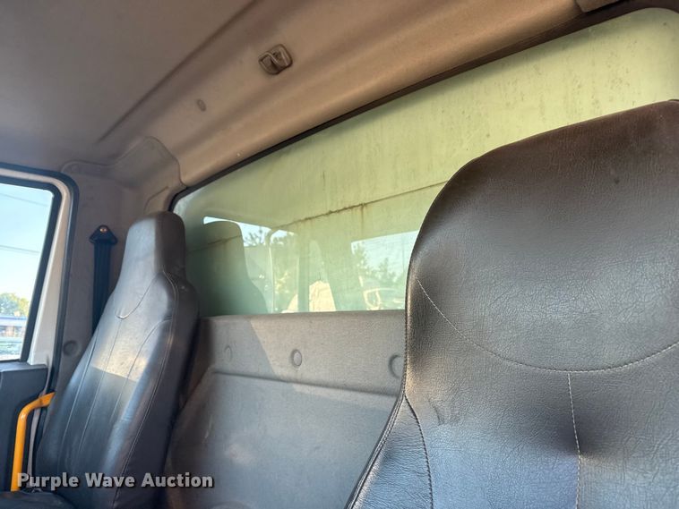 image for item EG8187 2014 International 7400 dump truck