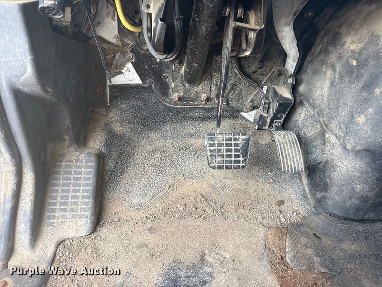 image for item EG8187 2014 International 7400 dump truck