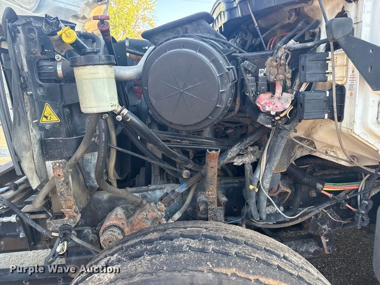 image for item EG8187 2014 International 7400 dump truck