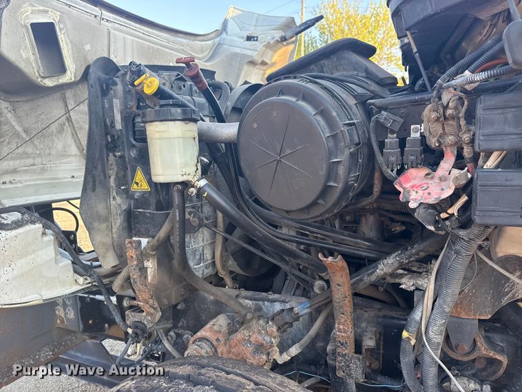 image for item EG8187 2014 International 7400 dump truck