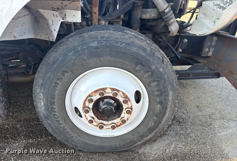 image for item EG8187 2014 International 7400 dump truck