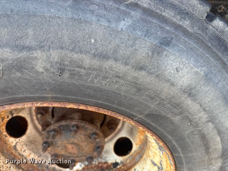 image for item EG8187 2014 International 7400 dump truck