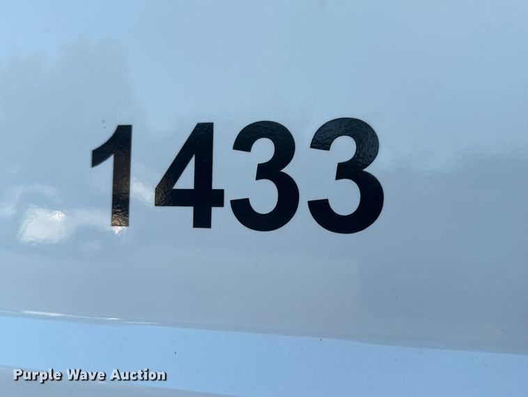 image for item EG8187 2014 International 7400 dump truck