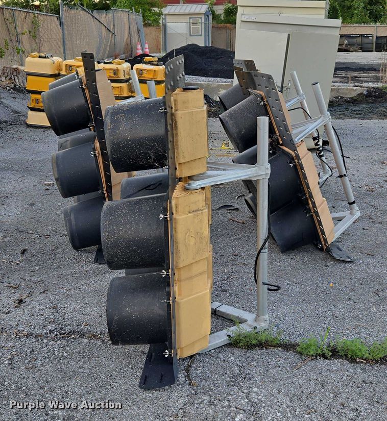 image for item EG8194 (5) traffic lights