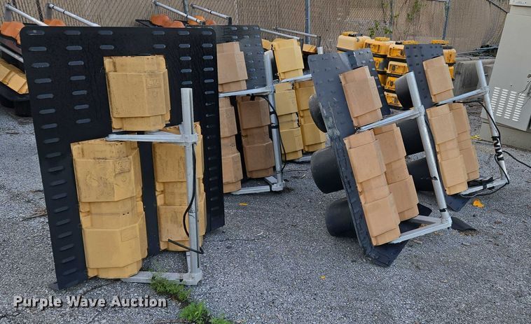 image for item EG8194 (5) traffic lights