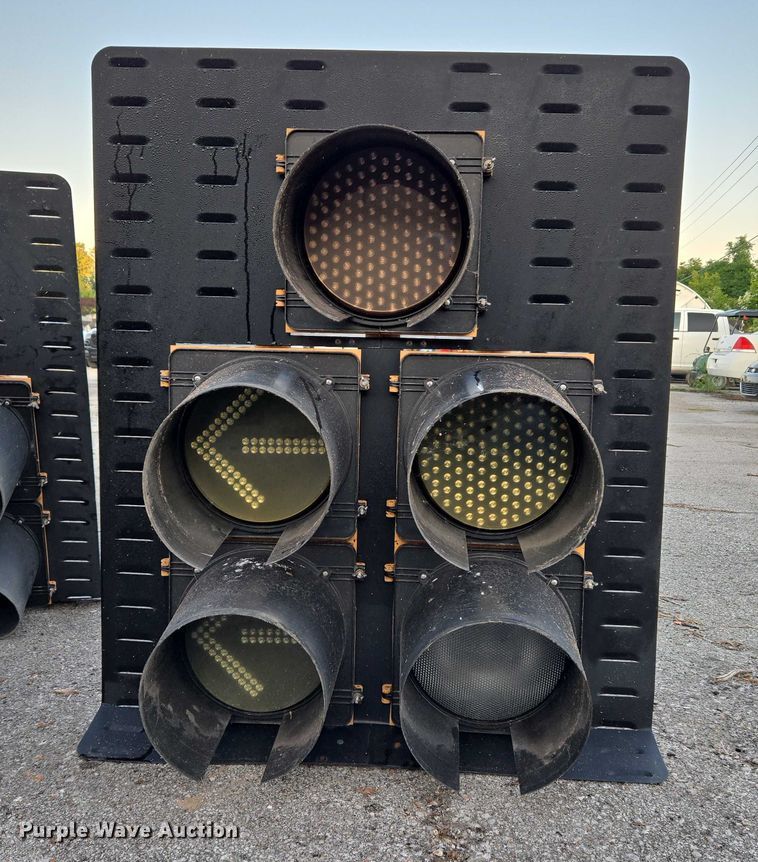 image for item EG8194 (5) traffic lights