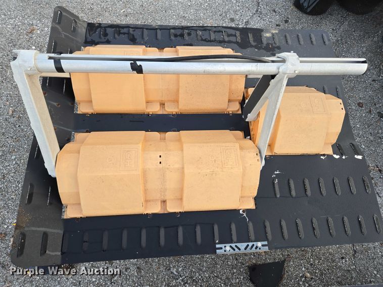 image for item EG8194 (5) traffic lights