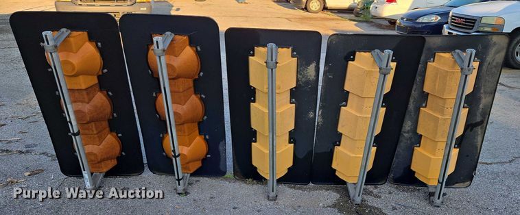 image for item EG8196 (5) traffic lights