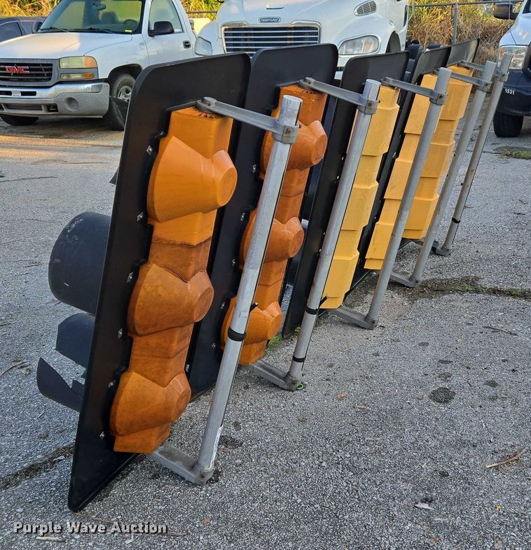 image for item EG8196 (5) traffic lights
