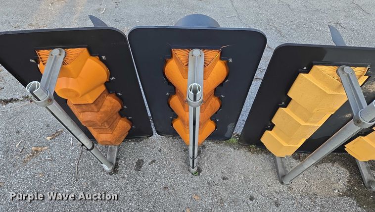 image for item EG8196 (5) traffic lights