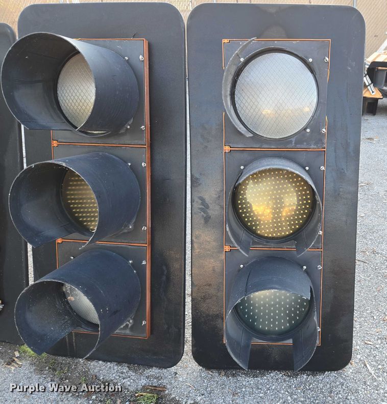 image for item EG8196 (5) traffic lights