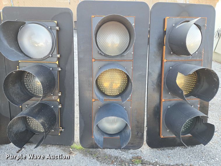 image for item EG8196 (5) traffic lights