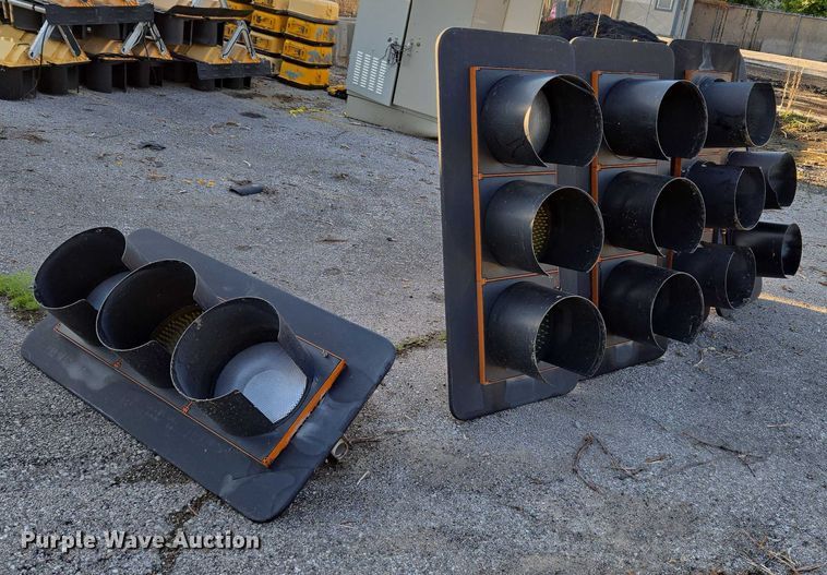 image for item EG8197 (5) traffic lights