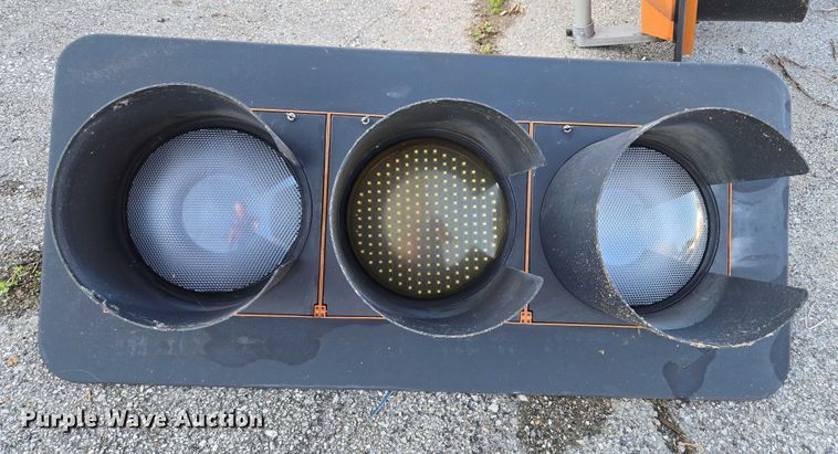 image for item EG8197 (5) traffic lights
