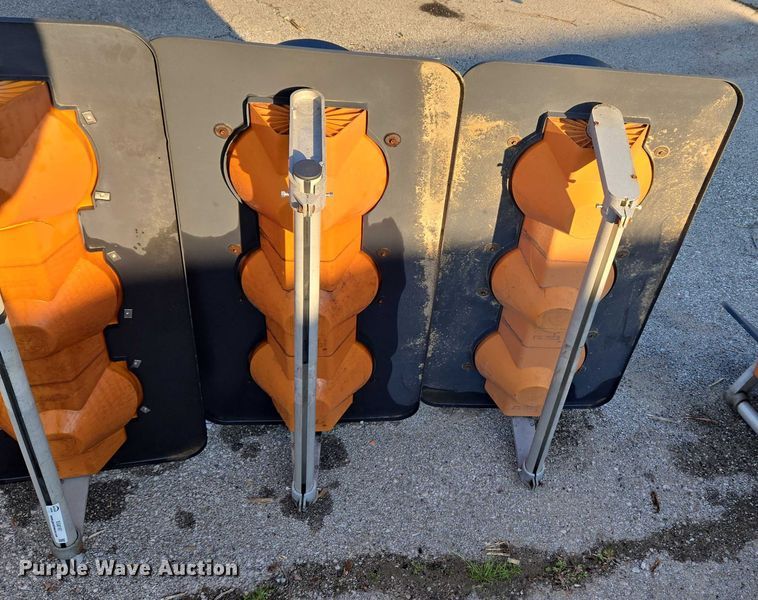 image for item EG8197 (5) traffic lights