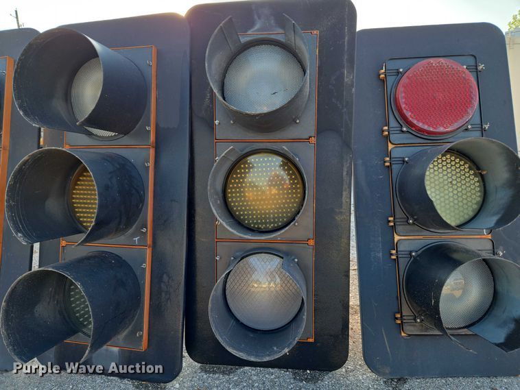 image for item EG8197 (5) traffic lights