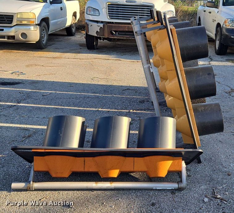 image for item EG8198 (5) traffic lights