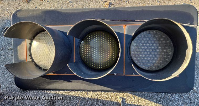 image for item EG8198 (5) traffic lights