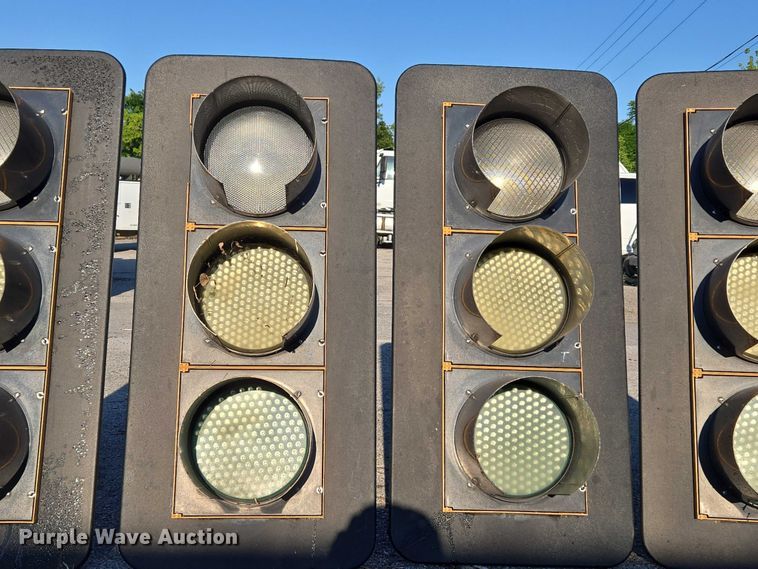 image for item EG8198 (5) traffic lights