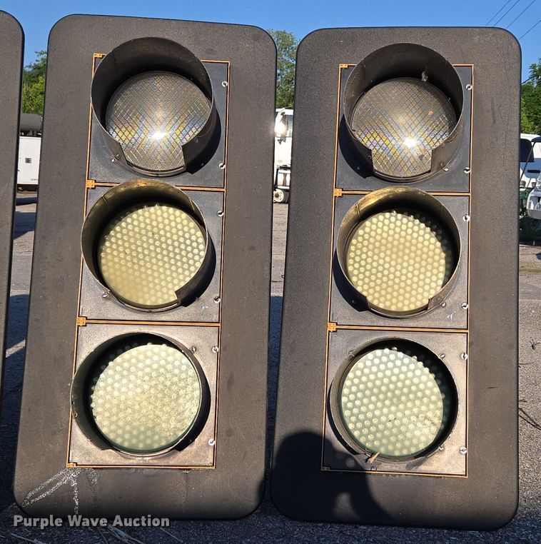 image for item EG8198 (5) traffic lights