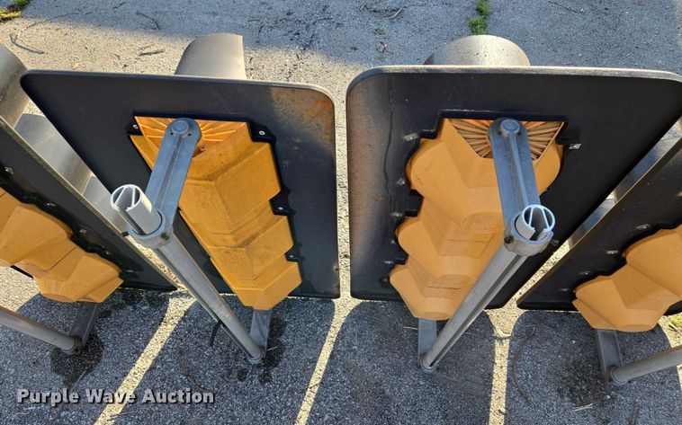 image for item EG8199 (5) traffic light