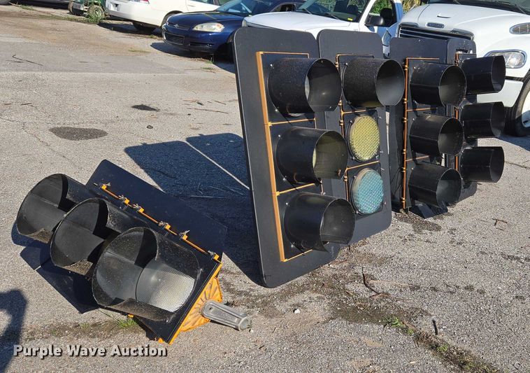 image for item EG8200 (5) traffic lights