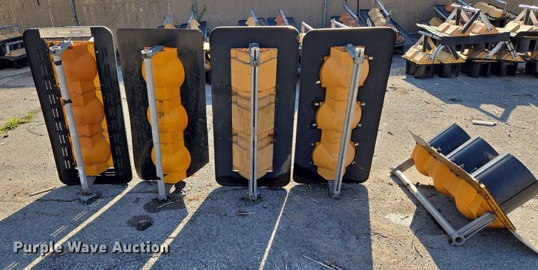 image for item EG8200 (5) traffic lights