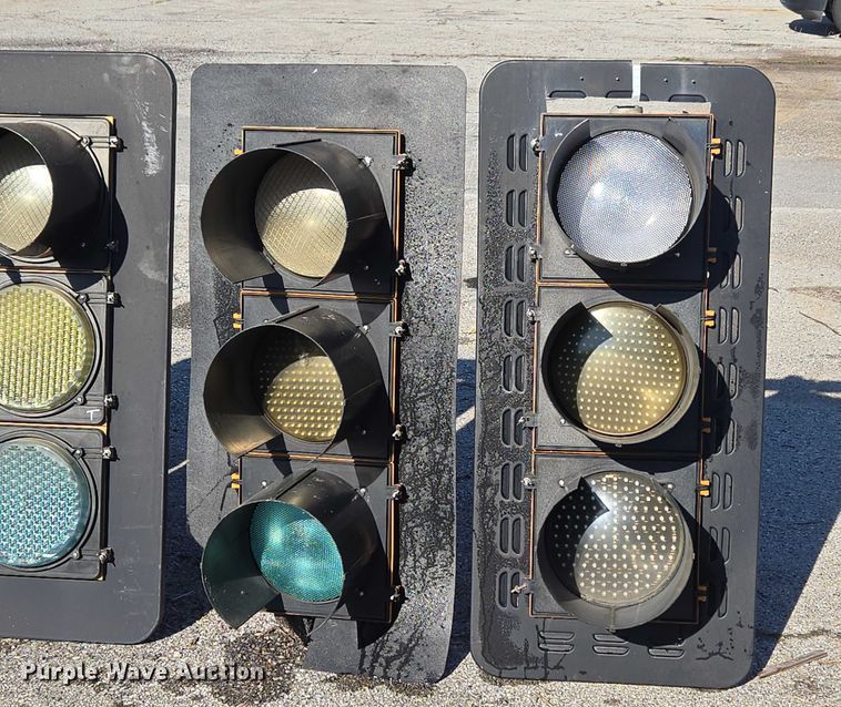 image for item EG8200 (5) traffic lights
