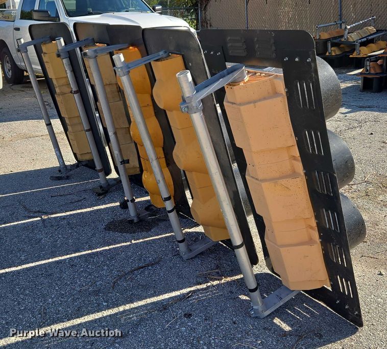 image for item EG8201 (5) traffic lights