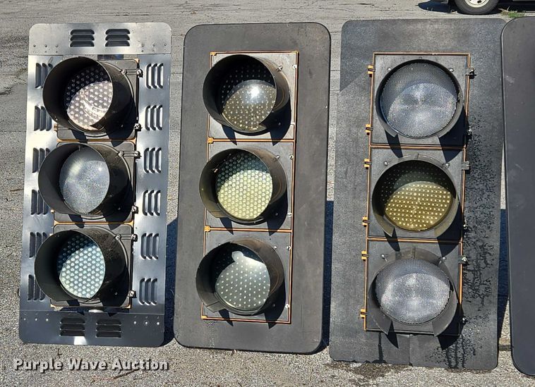 image for item EG8201 (5) traffic lights