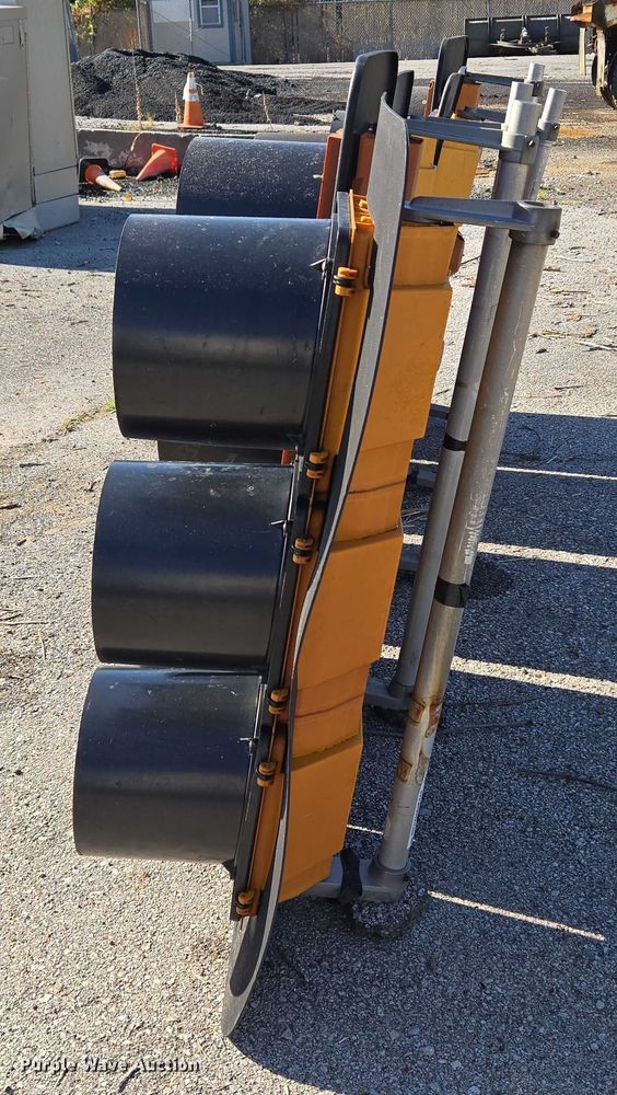 image for item EG8202 (5) traffic lights