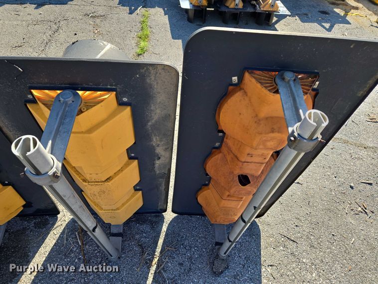 image for item EG8202 (5) traffic lights