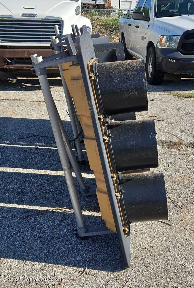 image for item EG8203 (5) traffic lights